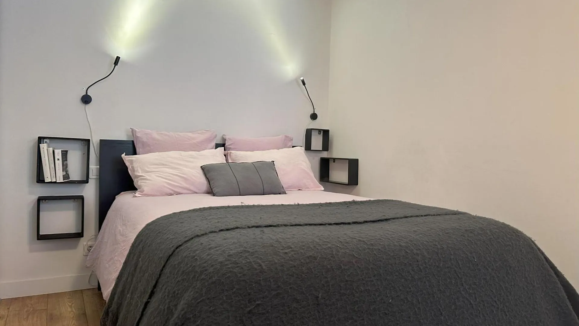 Appartement Elegant Central - Parking Inclus 马诺斯克